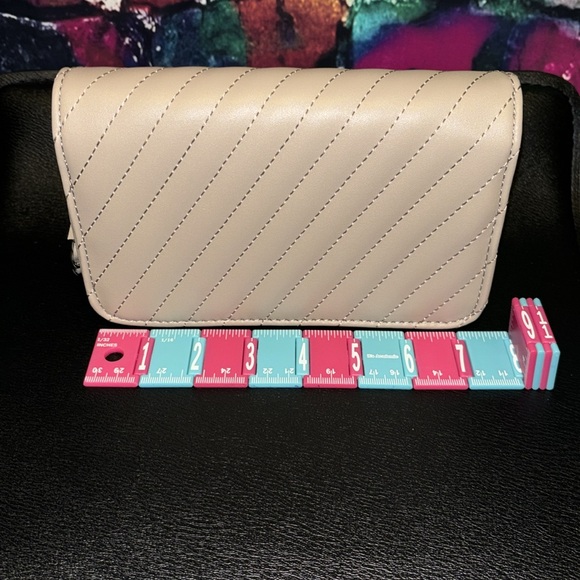 Studio Bagley Mischka Crossbody - Picture 2 of 7